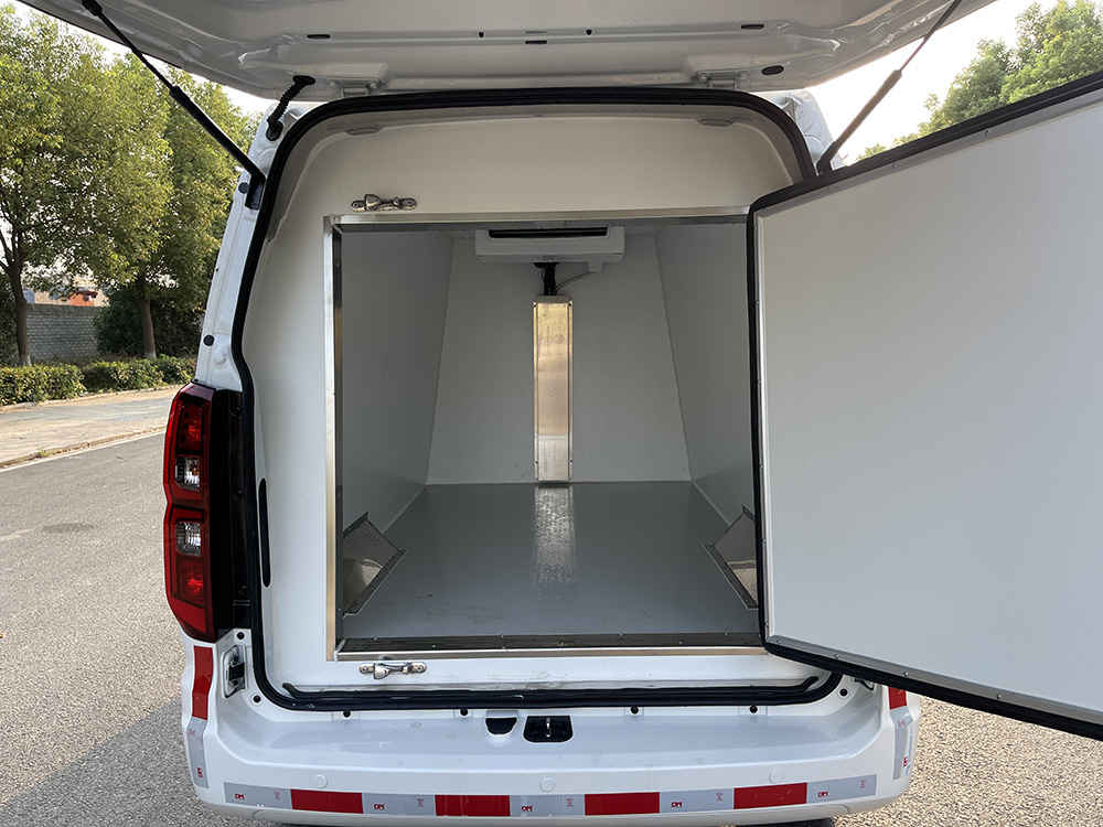 （厢长2.2M）金杯新海狮S面包冷藏车