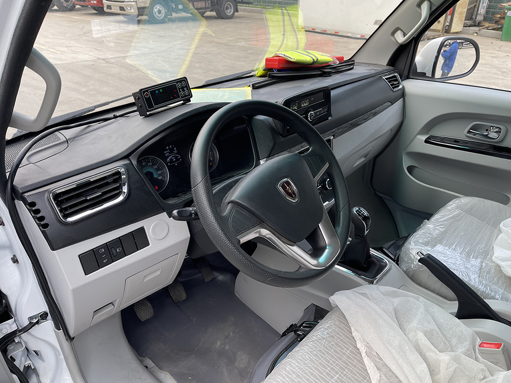 （厢长2.2M）金杯新海狮S面包冷藏车