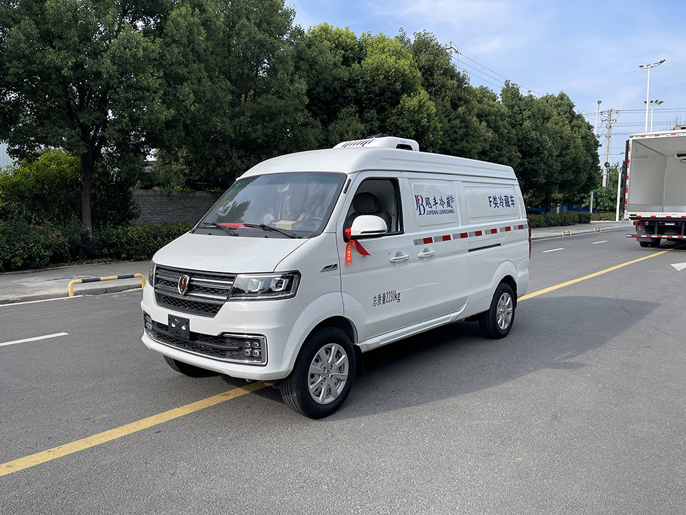 （厢长2.2M）金杯新海狮S面包冷藏车