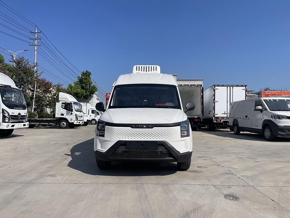 （厢长2.7M）五菱菱势黄金仓纯电面包冷藏车