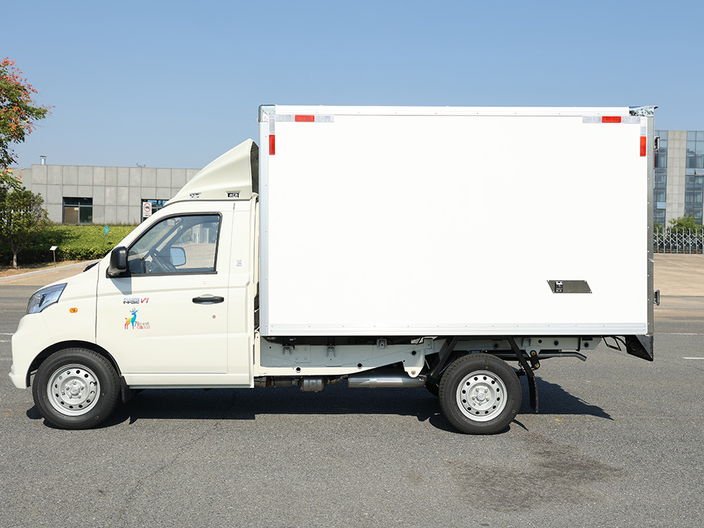 （厢长2.8M）福田祥菱V1后单轮冷藏车