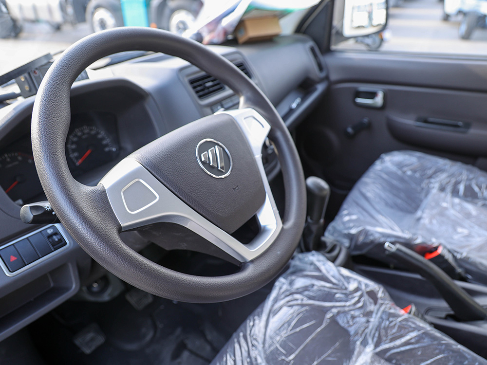 （厢长2.8M）福田祥菱V1后单轮冷藏车