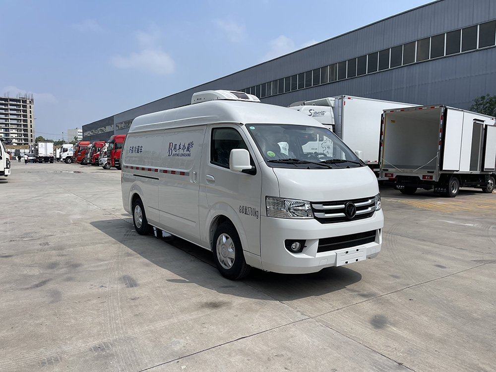 （厢长2.9M）福田G7面包冷藏车