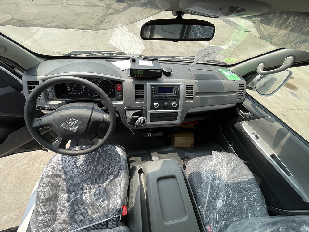 （厢长2.9M）福田G7面包冷藏车