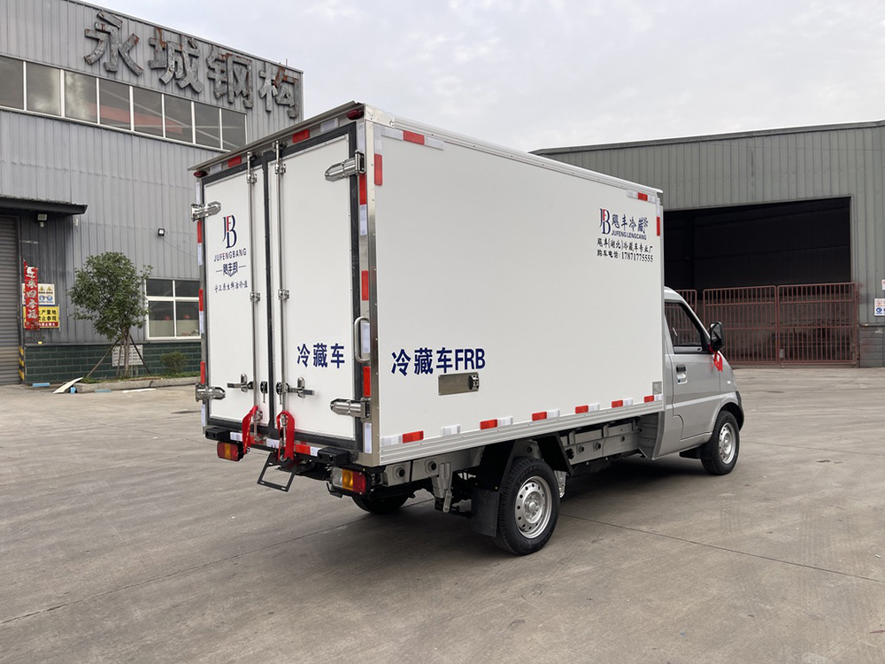 （厢长2.9M）五菱荣光小卡后单轮冷藏车