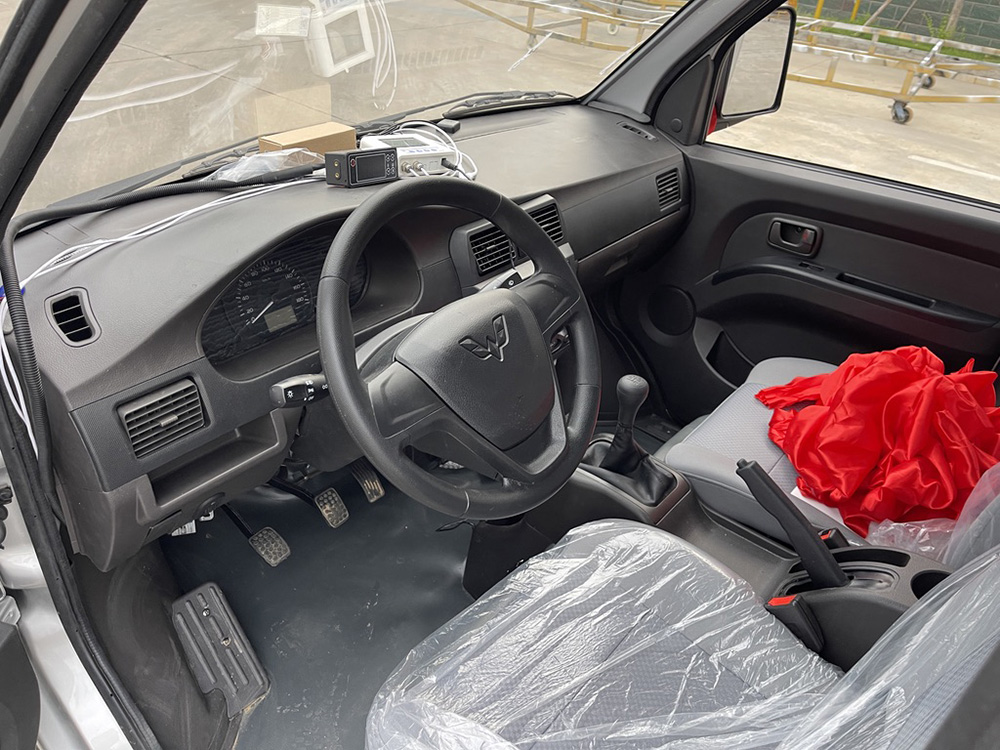 （厢长2.9M）五菱荣光小卡后单轮冷藏车