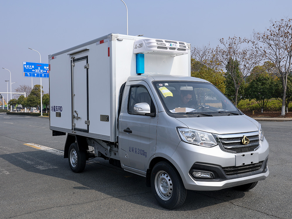 （厢长3.0M）长安跨越王T3后单轮冷藏车
