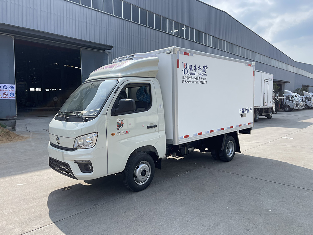 （厢长3.2M）福田祥菱M1后双轮冷藏车