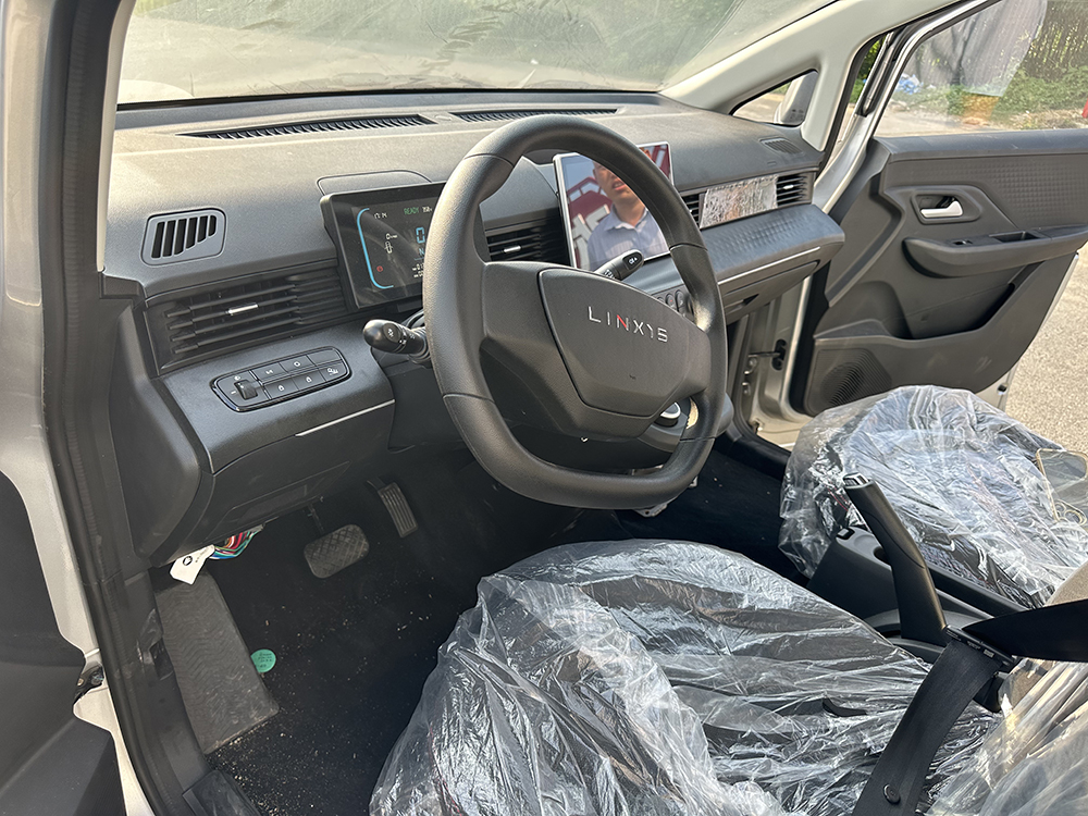 （厢长3.4M）五菱菱势黄金卡纯电冷藏车