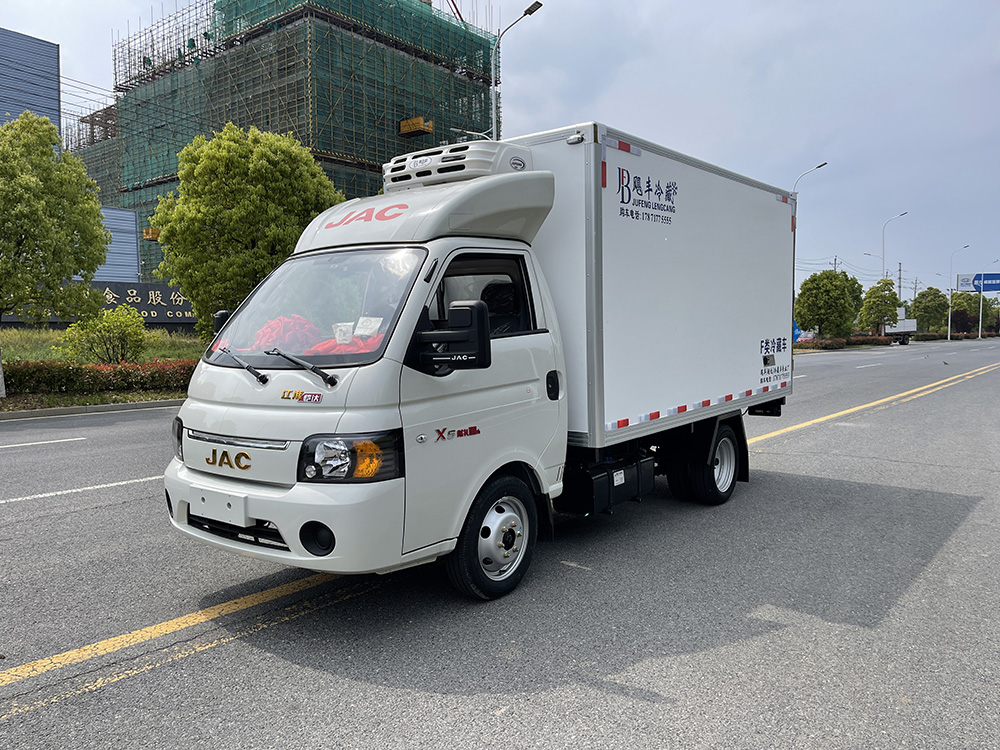 （厢长3.5M）江淮凯达小型汽油版冷藏车