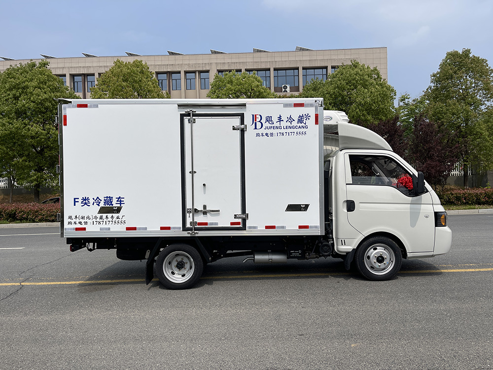 （厢长3.5M）江淮凯达小型汽油版冷藏车