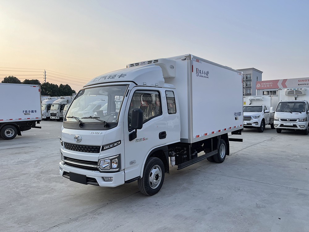 （厢长3.5M）上汽福运S80一排半冷藏车