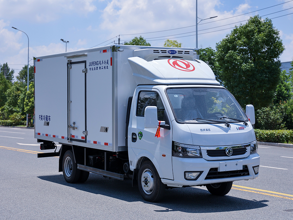 （厢长3.5M—3.7M）东风途逸冷藏车