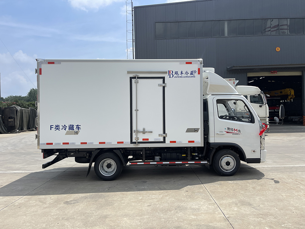 （厢长3.7M）福田奥铃M卡冷藏车