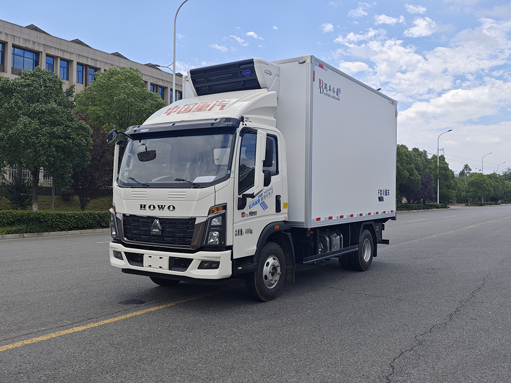 （厢长4.0M）重汽豪沃统帅冷藏车