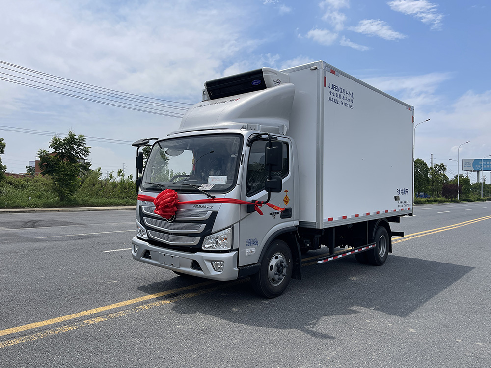 （厢长4.1M）福田欧马可冷藏车