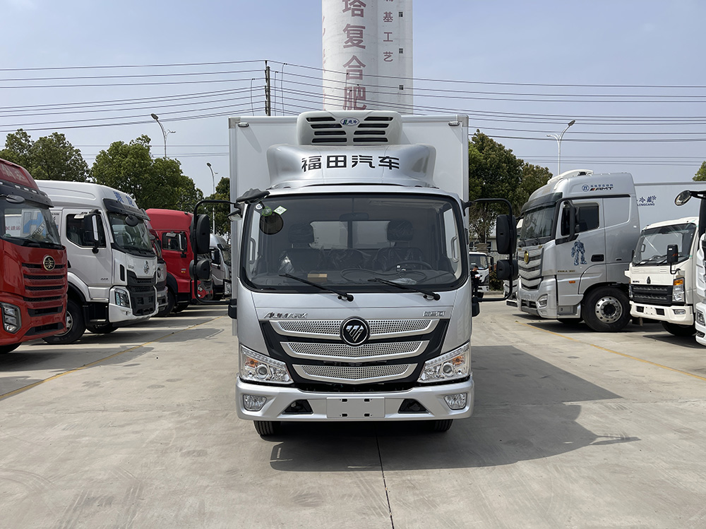 （厢长4.1M）福田欧马可天然气冷藏车