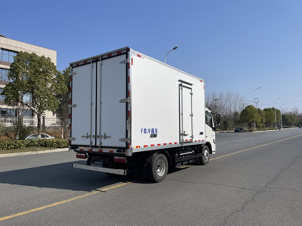 （厢长4.1M）吉利纯电动冷藏车