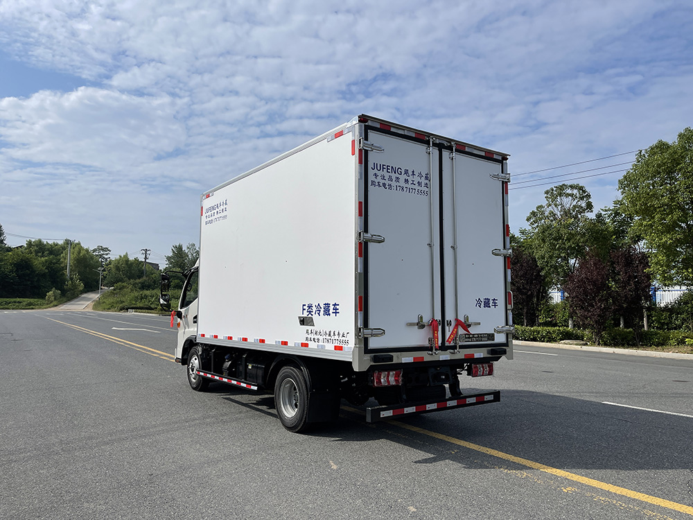 （厢长4.1M）江淮骏铃V5冷藏车