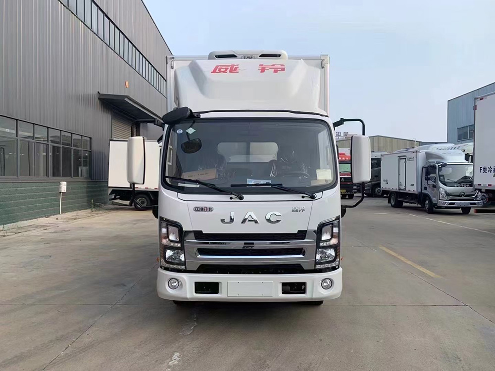 （厢长4.1M）江淮威铃M6天然气冷藏车