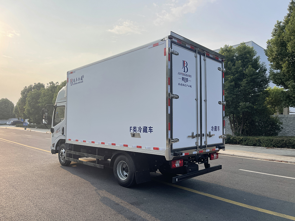 （厢长4.1M）江铃凯运冷藏车