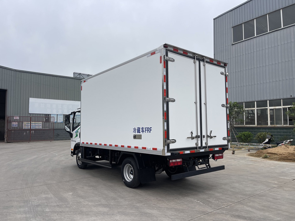 （厢长4.2M）解放虎6G纯电冷藏车