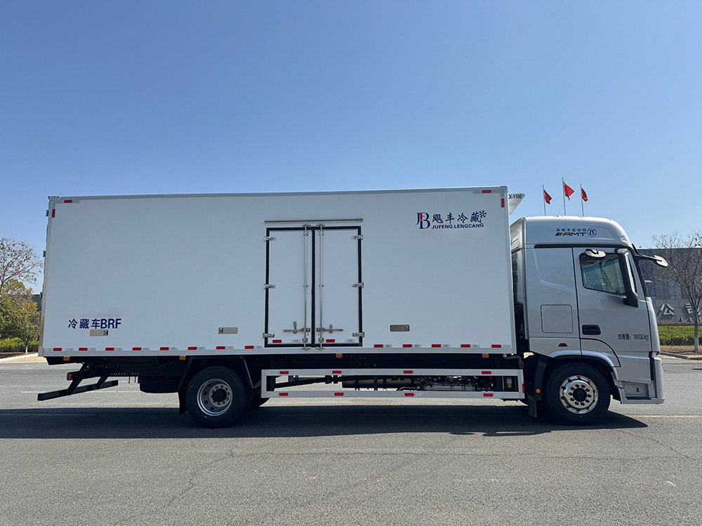 （厢长6.8M）田欧曼GTL星翼版冷藏车