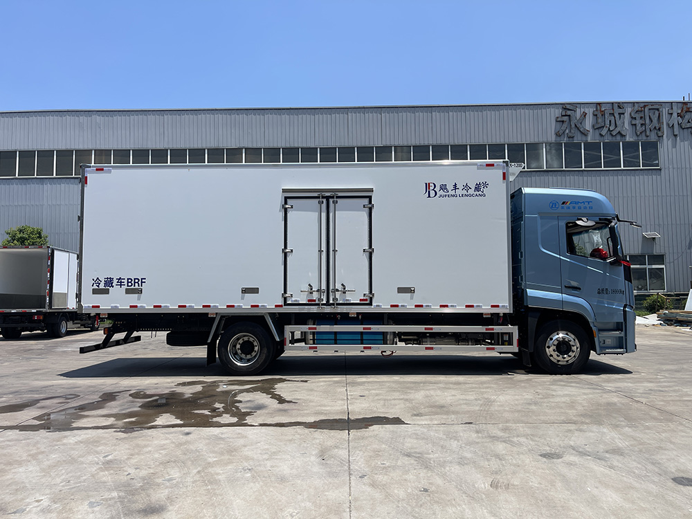 （厢长7.8M）福田银河3冷藏车