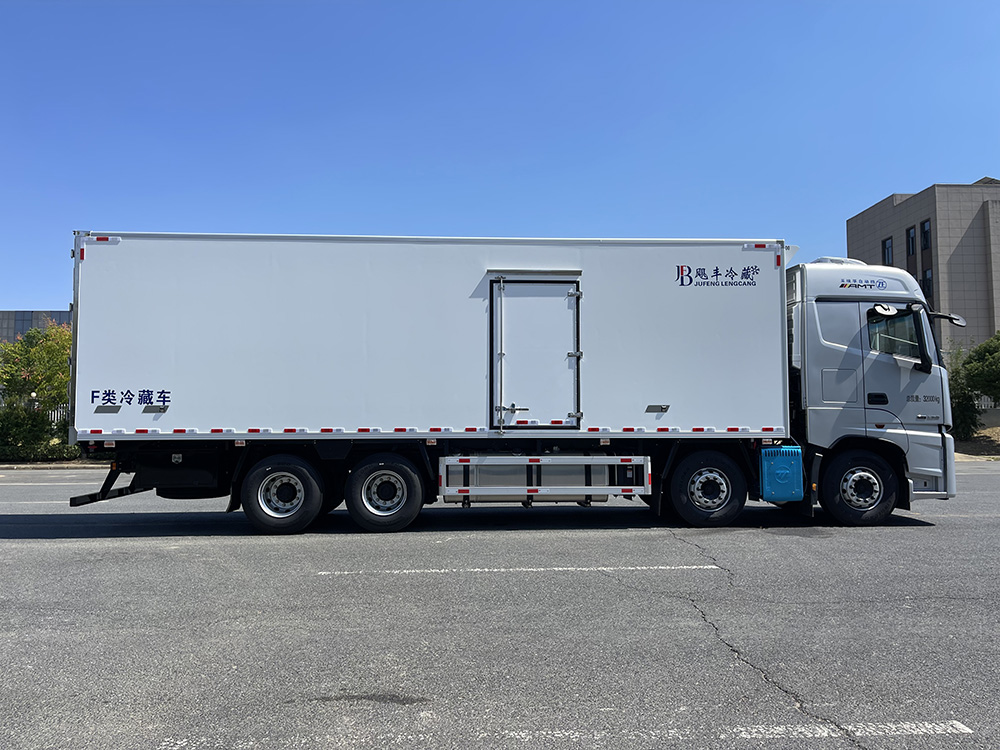 （厢长9.4M）福田欧曼EST冷藏车