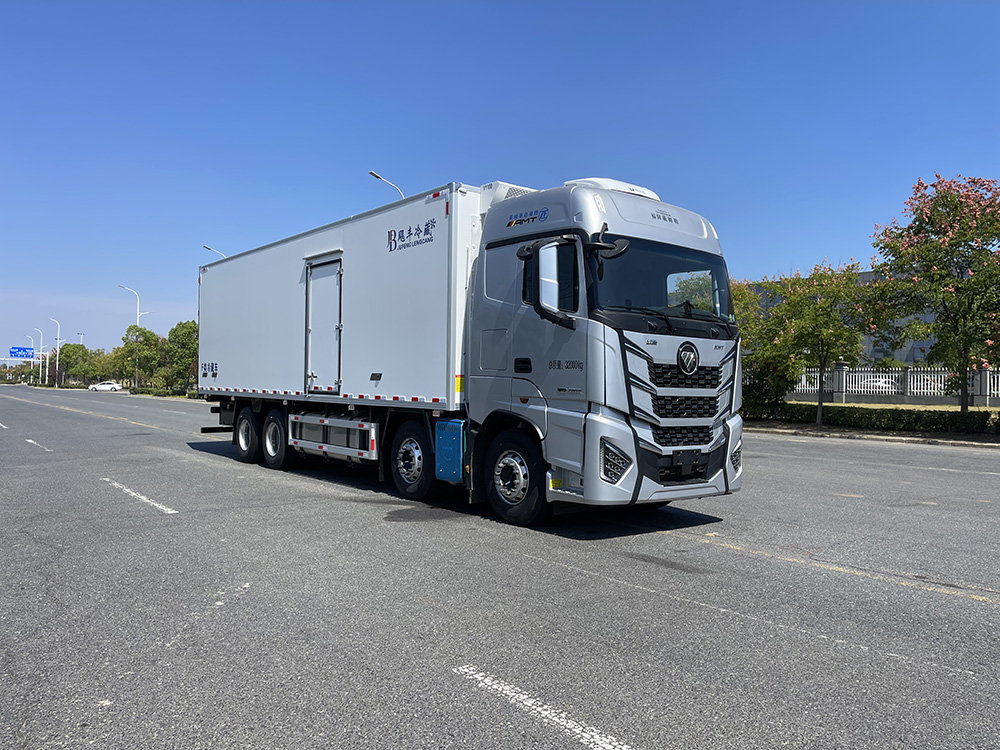 （厢长9.4M）福田欧曼EST冷藏车