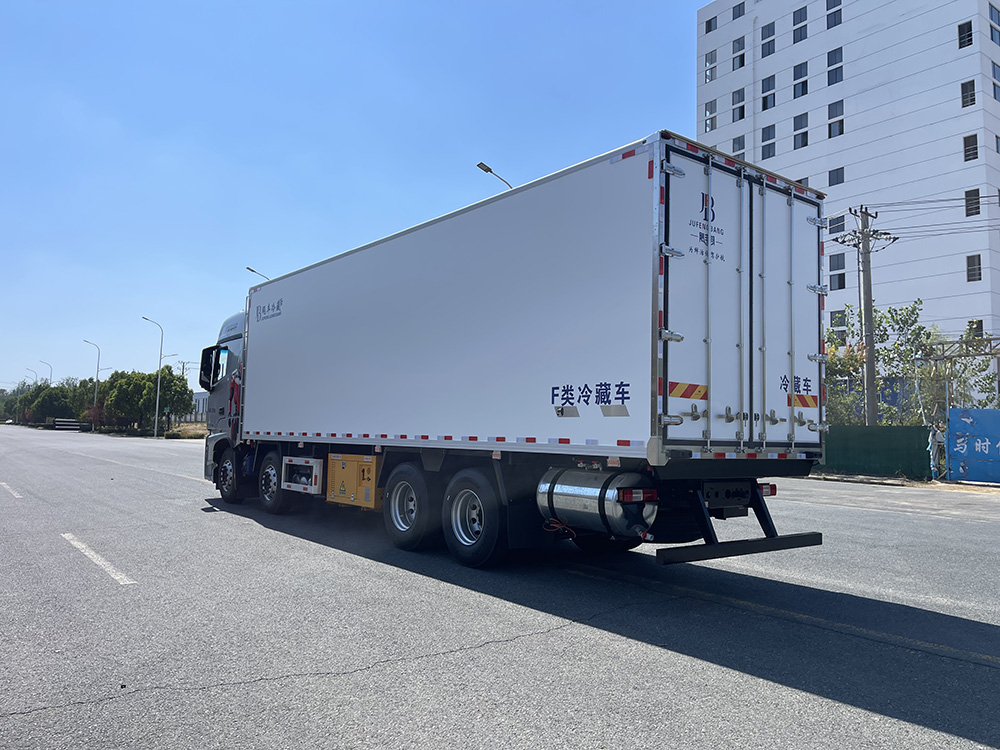 （厢长9.4M）福田欧曼EST冷藏车