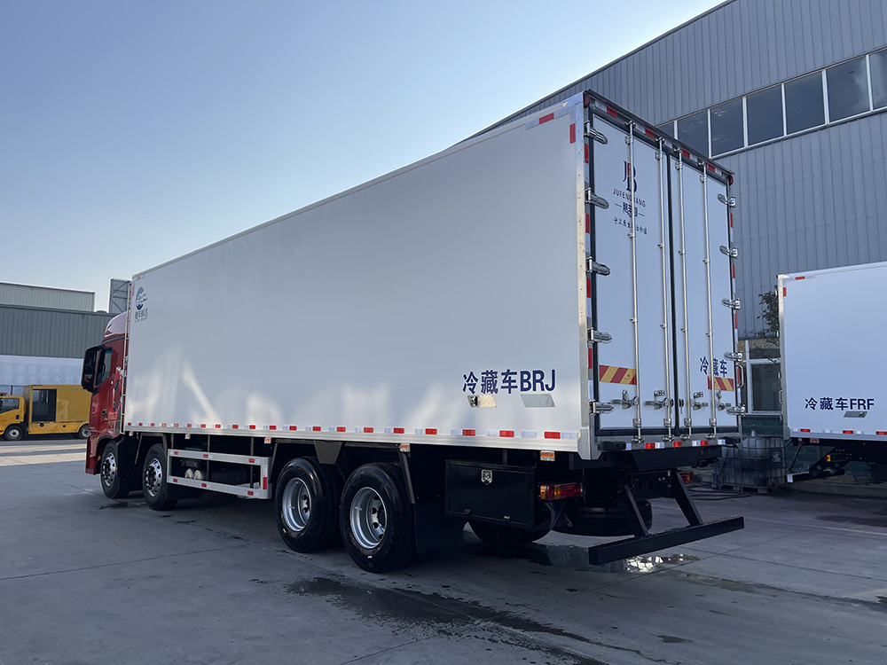 （厢长9.4M）福田欧曼GTL前四后八冷藏车