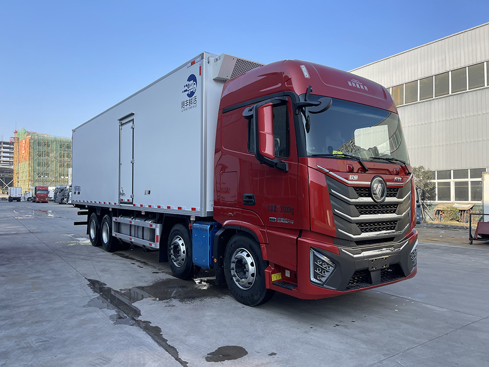 （厢长9.4M）福田欧曼GTL前四后八冷藏车
