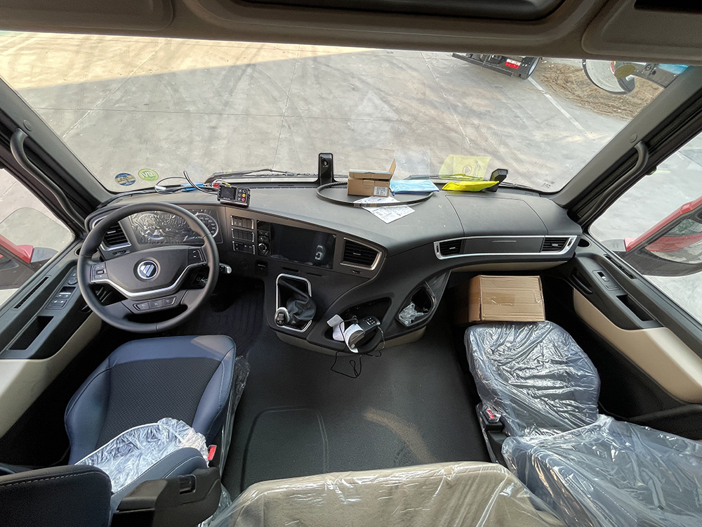 （厢长9.4M）福田欧曼GTL前四后八冷藏车