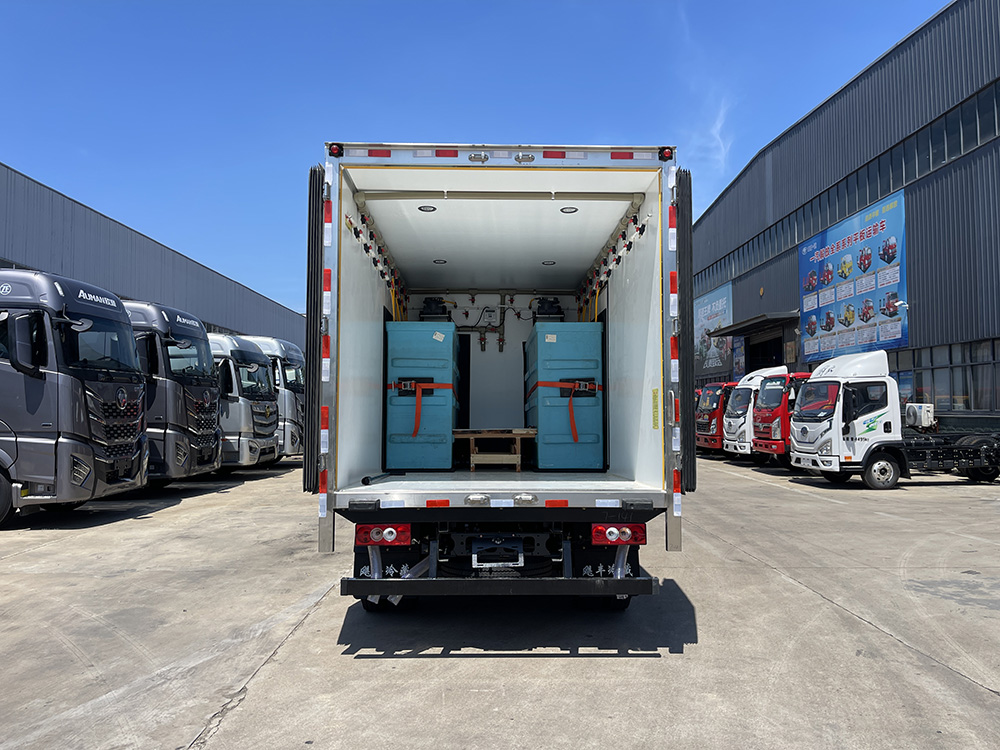 （厢长4.2M）新款福田欧马可鲜活水产品运输车