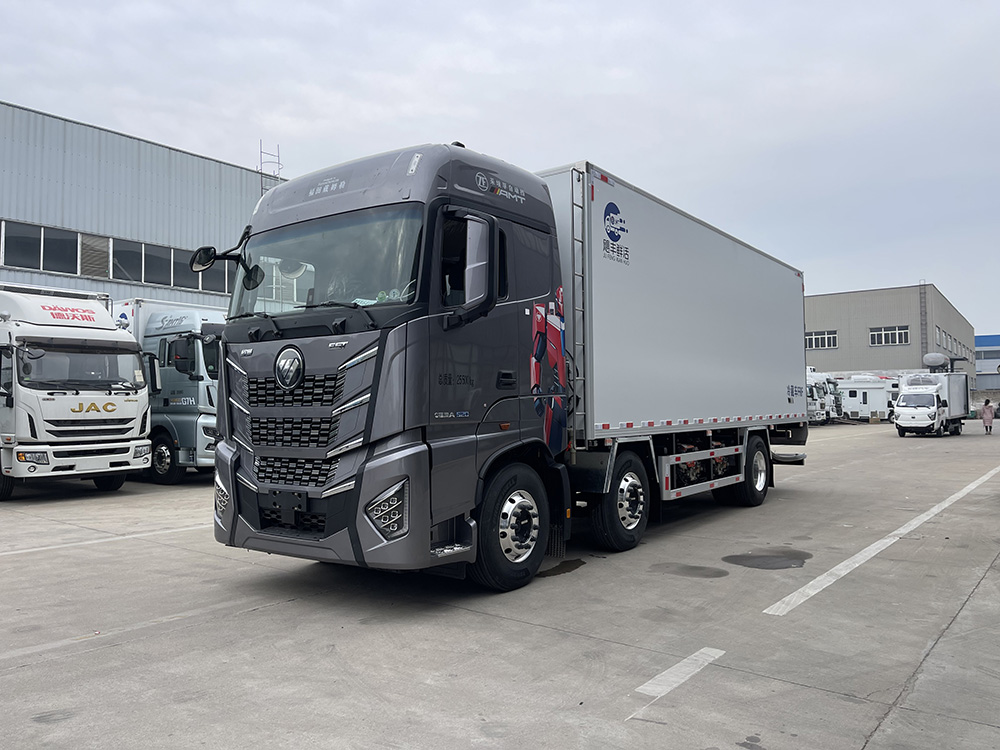 （厢长7米8）福田欧曼EST三轴鲜活水产品运输车