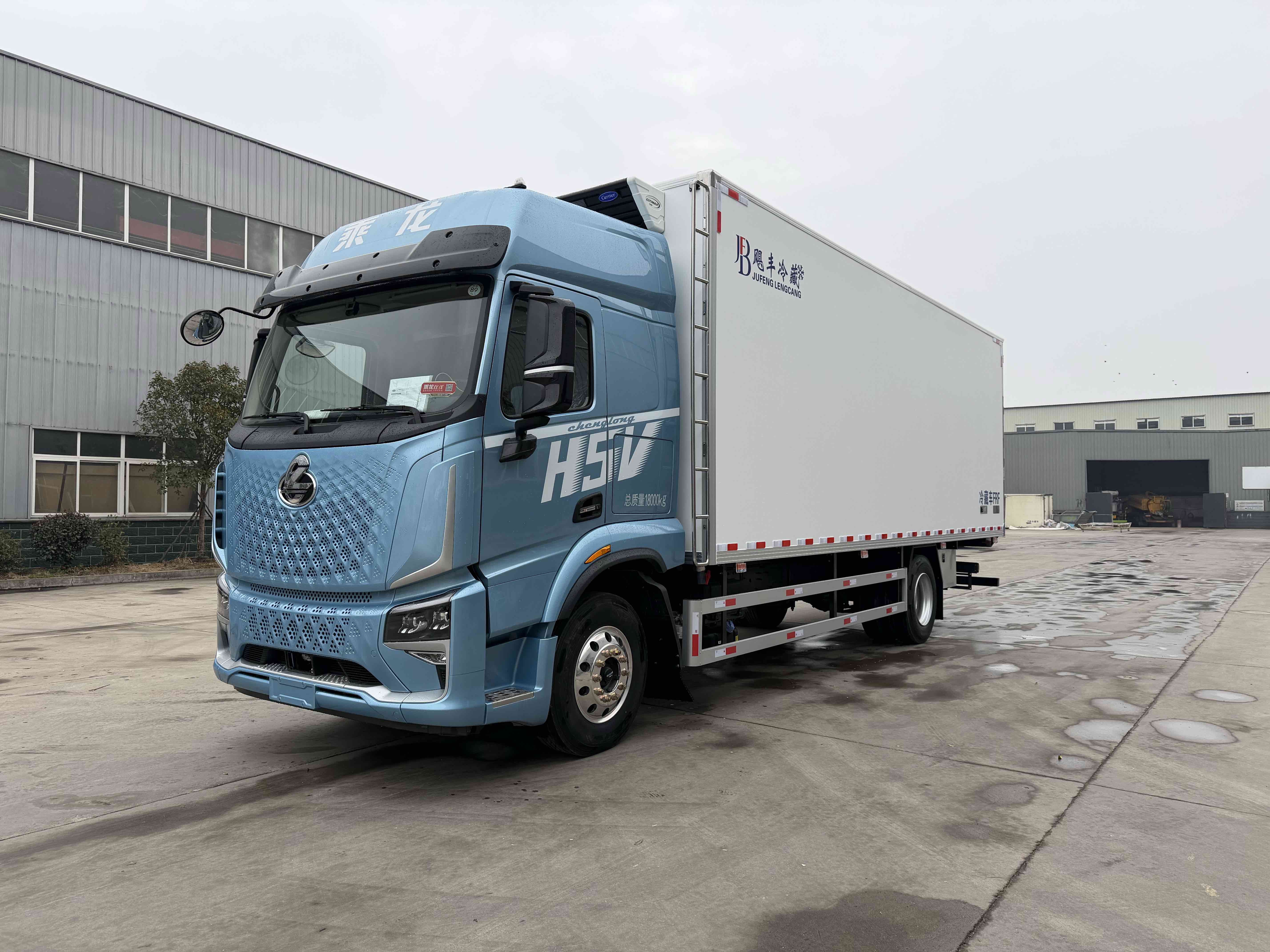 随州冷藏车厂家推荐：7米8柳汽乘龙H5V冷藏车，350马力轻量化设计助您高效绿通运输